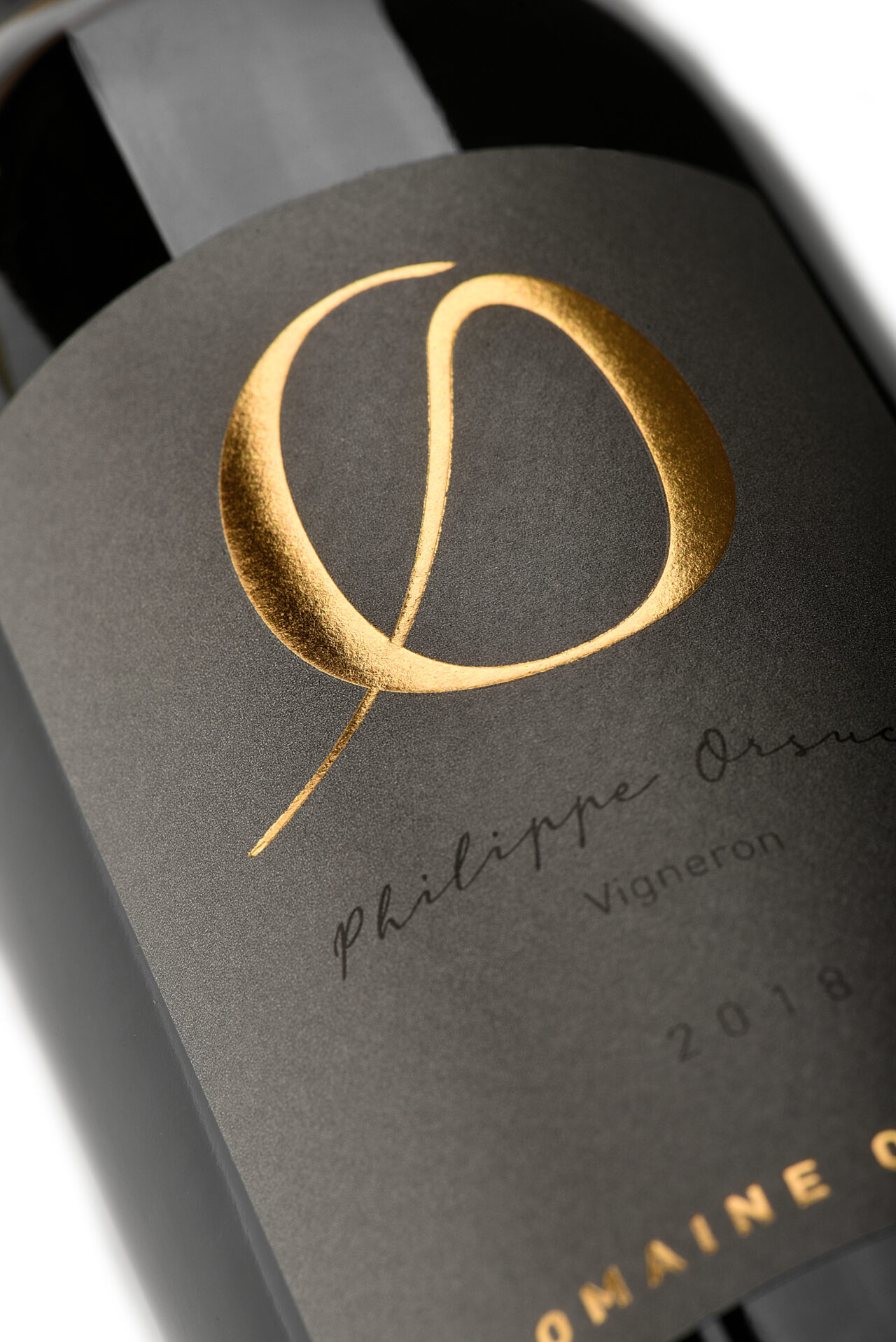 Étiquette vin avec dorure à chaud signature