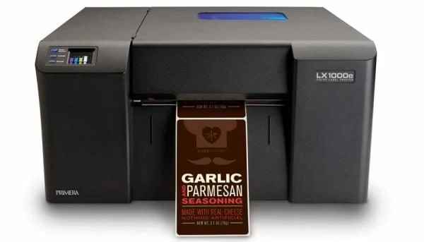 Imprimante d'étiquettes couleur PRIMERA LX1000e imprimant une étiquette alimentaire